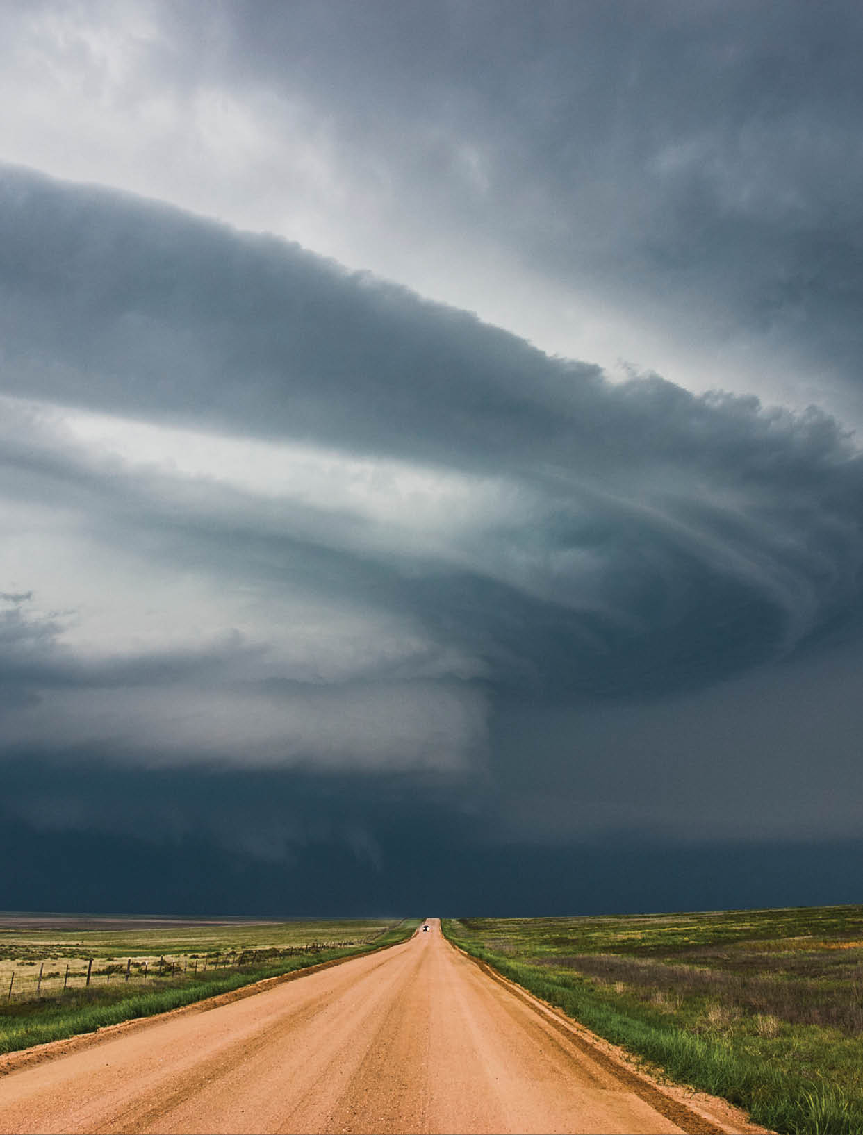 Supercell storm moves across eastern Colorado June 2, 2005.